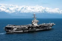 Mỹ tập trận mẫu hạm kép ở cửa ngõ Biển Đông cảnh báo Trung Quốc