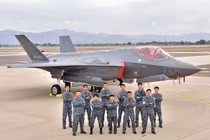 Nhật Bản nhận thêm 105 tiêm kích F-35, Trung Quốc có "toát mồ hôi"? 