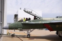 F/A-18 Block III Super Hornet lộ diện: Tiêm kích sẽ đánh bại Su-57 Nga?