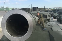 Nga công bố thông số chính thức của siêu pháo trên xe tăng T-14 Armata