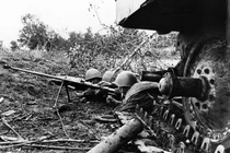 Lính Liên Xô liều chết diệt tăng Tiger trong trận đánh tháng 7 "đẫm máu"