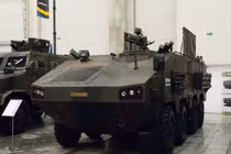 Quay lưng hoàn toàn với Nga, Ukraine trình làng xe thiết giáp chuẩn NATO