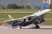 Tiêm kích F-35 sẽ "vượt mặt" Su-57 của Nga trong vài năm tới? 