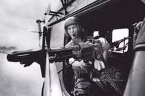 Cơn ác mộng của xạ thủ trên trực thăng UH-1 ở chiến trường Việt Nam