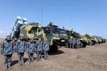 Nóng: Ukraine dồn quân quy mô lớn đối đầu Nga, đòi lại bán đảo Crimea