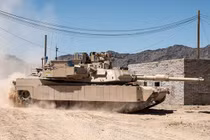 Mỹ điều xe tăng Abrams gắn "bảo bối" lên tuyến đầu chống Nga