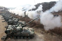 Pháo binh Hàn Quốc dùng "Thần sấm" K9 Thunder thị uy trước Triều Tiên 