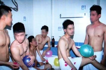 Bắt quả tang nhiều “trai đẹp” bán dâm cho khách là…đàn ông