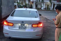 CSGT nổ súng khống chế “xe điên”: Tài xế bị bệnh nan y?