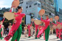 Hình ảnh đoàn Quân nhạc Cảnh sát các nước biểu diễn nhạc hội