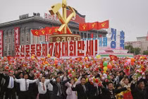 Triều Tiên diễu hành hoành tráng kết thúc Đại hội Đảng