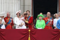 Chùm ảnh tưng bừng sinh nhật của Nữ hoàng Anh Elizabeth II