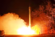 Triều Tiên vừa phóng 3 tên lửa đạn đạo sáng nay