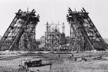 Loạt ảnh hiếm lúc xây dựng các công trình biểu tượng TG