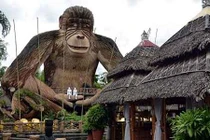 Kinh ngạc những bức tượng quái dị nhất thế giới