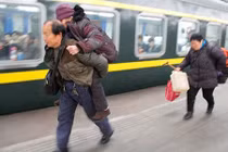 Những câu chuyện cảm động ngày cuối năm ở Trung Quốc