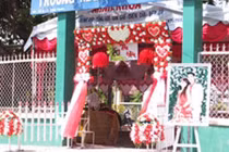 Hiệu trưởng mượn trường học làm lễ cưới cho con