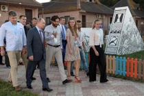 Ảnh: Đang căng thẳng với Ukraine, Tổng thống Putin thăm Crimea