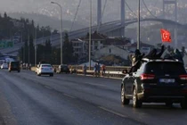 Quang cảnh các thành phố sau đảo chính ở Thổ Nhĩ Kỳ