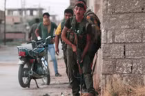 Ảnh dân quân người Kurd chiếm đóng thành phố Hasaka