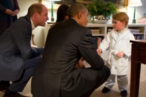 Ảnh: Những khoảnh khắc đáng yêu của Hoàng tử nhí Anh