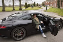 Lác mắt trước quà tặng đắt tiền của thiếu gia 17 tuổi 