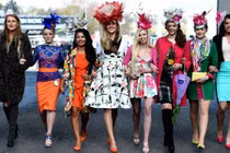 Rực rỡ rừng hoa ở lễ hội Anh truyền thống