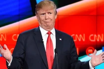 Tỷ phú Donald Trump thoát chết gang tấc trong thang máy