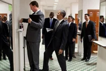 Những câu nói và khoảnh khắc khiến Tổng thống Obama trở nên “đặc biệt“