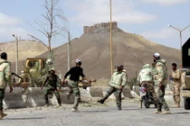 Thích thú hình ảnh lính Syria chơi bóng ở Palmyra