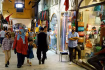 Cận cảnh chợ khổng lồ nằm trên hơn 60 đường phố