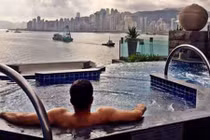 Các cậu ấm, cô chiêu vung tiền xả láng ở Miami