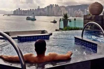 Các cậu ấm, cô chiêu vung tiền xả láng ở Miami