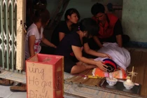 Thùng từ thiện trước thi hài cháu bé 4 tuổi