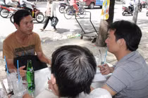 Tình nghệ sĩ ấm áp khi Tâm Tâm gặp nạn