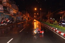 Tông vào trụ điện, 2 người chết tại chỗ