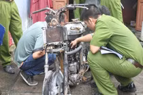 Xe SH phát hỏa, 2 bé gái bị chết ngạt