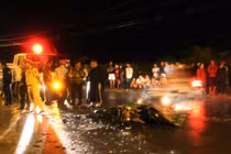 TP.HCM: Đấu đầu xe buýt, 3 thanh niên tử vong