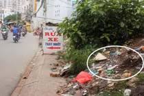 Bàng hoàng phát hiện bào thai ven đường