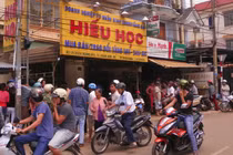 Chủ tiệm vàng chết lõa thể gần trụ sở Công an