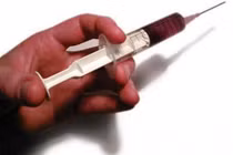 Bắt người chồng nhẫn tâm tiêm thuốc diệt chuột giết vợ