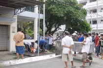 Nữ bệnh nhân nhảy lầu bệnh viện tự sát