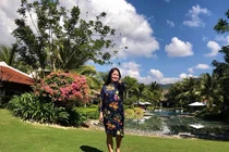 Nhan sắc của mẹ ruột Đan Lê, trẻ trung không hề kém cạnh con gái