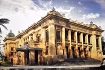 Lý giải lý do các biệt thự cổ đều được sơn màu vàng