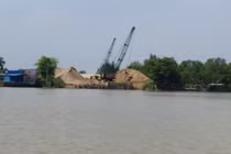 Sông Đồng Nai bị “bức tử” vì cát tặc lộng hành 