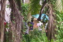 Giết chủ nợ, phi tang xác sau nhà