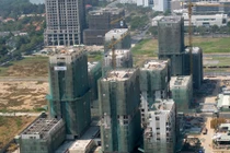 Làm gì với 700 dự án nhà ở “thoi thóp” tại TP HCM?