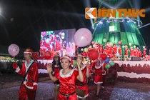 Hơn 500 người xác lập kỷ lục Noel 2014