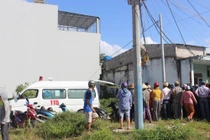 Hoảng hồn phát hiện thi thể không mặc áo treo cổ tự tử