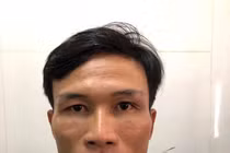 Kề dao vào cổ cô gái đòi quan hệ rồi cướp vàng